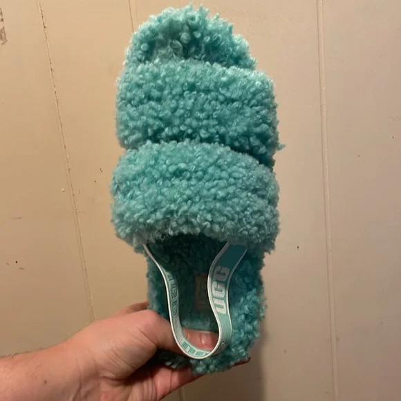 The UGG Women's Oh Fluffita - Picture 2 of 4